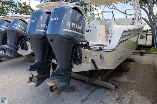 Pre-Owned 2015 Grady-White Freedom 285 for sale